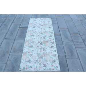 Tapis vintage, tapis turc 2,5x6,1 pieds, tapis en laine blanche à motifs floraux - Product Image 1