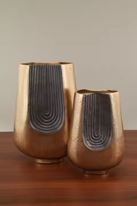 Vase en métal de forme moderne à double finition en aluminium Top-Trending Home Decor pour chambre à coucher salon pour mariage par Decor Impex - Product Image 5