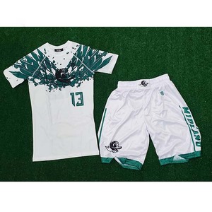 Camisetas de fútbol para adultos unisex personalizadas 2024, venta al por mayor, conjunto de uniforme blanco y verde, nombre del equipo, sublimación, servicio OEM, 100% poliéster - Product Image 1