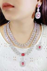 ชุดสร้อยคอทรงหยดน้ำตาที่สง่างามพร้อมต่างหูที่เข้าคู่กันสำหรับชุดเจ้าสาวและในโอกาสเทศกาลที่มีหินประกาย - Product Image 2