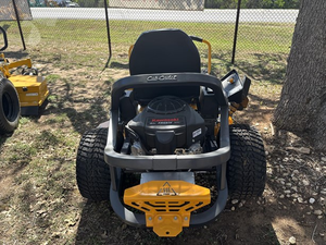 Cortadora de césped usada Cub Cadet Ultima ZT2 54 Zero Turn de 23HP con plataforma AeroForce de 54 pulgadas y doble transmisión hidrostática, a la venta. - Product Image 5
