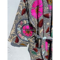 Venta al por mayor Uzbek Floral bordado Suzani tela Kimono indio algodón Albornoz Resort Wear ropa de dormir bata de invierno para mujeres Batas