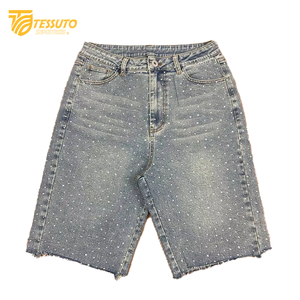 Pantalones cortos de chándal para correr de verano informales personalizados para mujer bordado desgastado con diamantes de imitación recto Denim lavado ácido Regular - Product Image 3