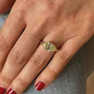 Anillo Solitario de Diamante Amarillo Ovalado Cultivado en Laboratorio, Brillante, para Mujer, Oro Sólido de 14K, Elegante Regalo de Aniversario para Esposas - Product Image 3