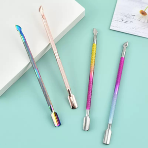 เครื่องมือทำเล็บแบบโมคิวเครื่องมือทำเล็บเจลขัดเล็บที่ดันหนังกำพร้าทรงสามเหลี่ยมสีรุ้ง - Product Image 2