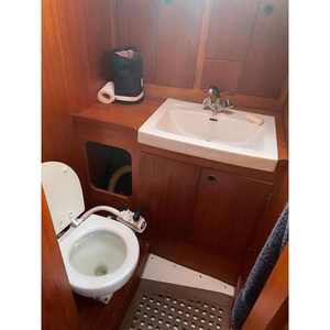 เรือใบ Vind 45 มือสอง รุ่นปี 1985 เครื่องยนต์ 29 แรงม้า ขนาด 10.28 ม. x 3.33 ม. - Product Image 5