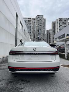 รถยนต์ Volkswagen Passat 1.8L ปี 2023 เครื่องยนต์เบนซิน สภาพดีมาก คุณภาพสูง พร้อมส่งมอบ - Product Image 5
