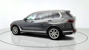 รถยนต์ BMW X7 xDrive40i AWD xDrive40i 4 ประตู รุ่น Sports Activity Vehicle มือสองสภาพดี ขาย - Product Image 2