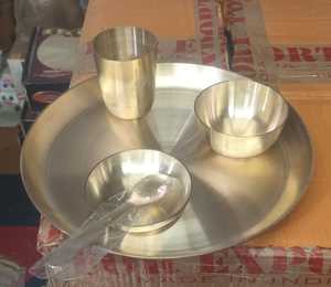 Ensemble de dîner indien haut de gamme en Bronze pur Kansa ensemble Thali pour manger service ensemble Thali en Bronze kansa traditionnel indien haut de gamme - Product Image 3