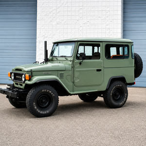 ÉDITION CLASSIQUE 1983 LANDCRUISERS 4 VITESSES MANUELLES 4X4 CONDUITE À GAUCHE EN PARFAIT ÉTAT DE FONCTIONNEMENT PROPRE ET EXCELLENT ÉTAT MEILLEURE OFFRE EXPORT - Product Image 1