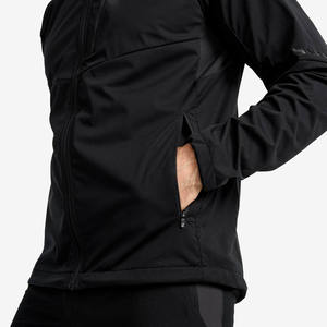 Veste à capuche Softshell légère de haute qualité pour homme avec technologie imperméable Logo personnalisé Fermeture éclair coupe-vent pour l'extérieur - Product Image 5