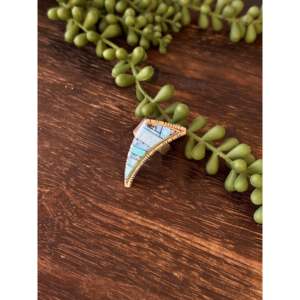 Anillo Ajustable de Plata de Ley Turquesa Golden Hills de David Tune, con Incrustaciones Religiosas, Elegante y Moderno, Chapado en Oro - Product Image 3