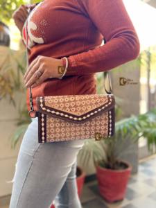 Beau concepteur usiné à la main sculpture pochette sac à main étanche fleur embellissement multi-usage soirée quotidienne nouveauté - Product Image 4