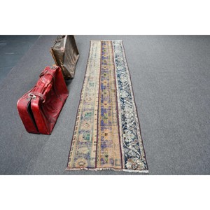 Alfombra Turca Vintage de Lana 2.2x8.6 pies (66x261 cm) Diseño Ecológico de Patchwork con Plantas y Árboles Azules, Base de Látex - Product Image 1