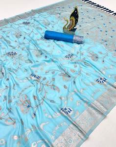 Sari de diseñador de tela de seda pura con elegancia, comodidad y encanto tradicional, su textura suave lo convierte en una excelente opción. - Product Image 6