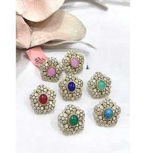 Éclat Scintillant : Boucles d'Oreilles Clous en Laiton Plaqué Argent de Qualité Supérieure, Tendance, avec Moissanite, Idéales pour Mariages et Soirées Féminines - Product Image 1