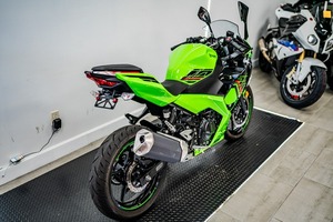Kawasaki Ninja 400 ABS KRT Edition 2025, 399 cm³, nouvelle moto sportive puissante, prête à l'exportation mondiale - Product Image 5