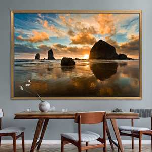 งานศิลปะบนผืนผ้าใบพิมพ์ลายหินกองหญ้าแห้ง: ของตกแต่งชายหาดแคนนอน,1P:กรอบสีทอง - Product Image 1