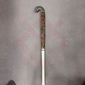 ไม้ฮอกกี้สนามออกแบบอย่างดี เป็นมิตรกับสิ่งแวดล้อม สำหรับการฝึกซ้อมระดับมืออาชีพ ไม้ฮอกกี้สนามคุณภาพสูงพร้อมโลโก้มืออาชีพ - Product Image 1