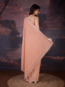 Sari en soie mélangée pour femmes Trendmalls, broderie Zarkan, pièce de chemisier non cousue, occasions de fête et de mariage (toutes saisons) - Product Image 4