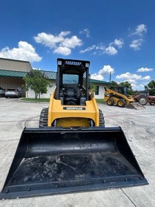 Performances puissantes d'occasion pour mini-chargeuse compacte S100 avec capacité de 6 tonnes, moteur Perkins, pompe hydraulique, prix abordable - Product Image 3