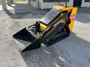 LIVRAISON GRATUITE DIGGIT SCL850 Mini chargeuse compacte homologuée EPA CE avec vérin hydraulique Eaton, moteur principal, pompe, boîte de vitesses, PLC - Product Image 2