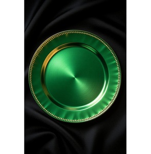 Vaisselle de luxe durable de couleur verte de plat de chargeur d'acier inoxydable écologique pour des célébrations de mariages - Product Image 1