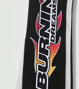 Pantalones Deportivos Personalizados para Hombre, Joggers de Alta Calidad con Estampado DTG, Diseño de Campana con Parches de Letras en Color de Contraste, Maqueta Gratuita - Product Image 4