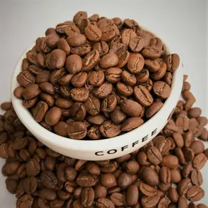 Жареные кофейные зерна Арабика для экспорта по оптовой цене из Вьетнама