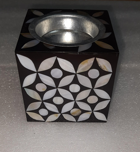 Brûleur d'encens Mubakhar magnifiquement conçu, design géométrique, bois d'Inde, matériau en bois, vente en gros par Decor World Expo - Product Image 2