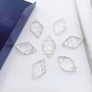 Pierre précieuse en cristal de quartz sculptée à la main, forme fantaisie, intersection au dos, pierre en vrac, 16x10 mm - Product Image 1