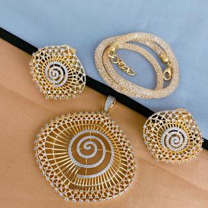 ชุดจี้ดีไซน์เนอร์ประดับทองที่น่าดึงดูดใจพร้อมต่างหูประดับหินโฆษณาสำหรับงานแต่งงานคอลเลกชันสวมใส่สำหรับผู้หญิง - Product Image 1