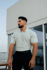 Nouvelle mode vêtements d'affaires classique uni gris clair tricoté polo à manches courtes séchage rapide gym athlétique et golf polos pour hommes - Product Image 2