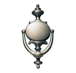 Aldaba de puerta de hierro con acabado de latón antiguo para puerta principal, aldaba de puerta decorativa - Product Image 2