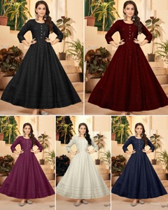 Alta calidad y hermoso vestido Anarkali hecho de tela Premium Cómodo y elegante Accesible a un precio razonable - Product Image 5