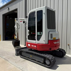 ENVÍO GRATUITO Miniexcavadora TAKEUCHI T138FR 674H, Motor Diésel de 27 HP, Cabina Cerrada con Aire Acondicionado, Aprobado por EPA y CE, Sistema Hidráulico Auxiliar, PLC - Product Image 1