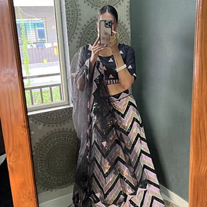 Ropa de fiesta más bonita y a la moda, Colección Lehenga - Product Image 1