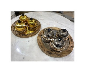 Servidor de frutos secos martillado de aluminio de diseño estándar con base metálica de la India - Product Image 2