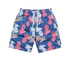 Nouveaux shorts tendance pour hommes, séchage rapide, décontractés, imprimés par sublimation personnalisée, rayés, respirants, pour la plage et la baignade - Product Image 5
