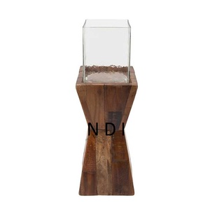 Portavelas decorativo de madera de alta calidad para sala de estar, con acabado en nogal y tapa de vidrio, ideal para recepciones reales o bodas. - Product Image 1