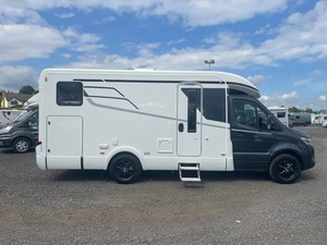 Used Hymer T-Class S585 Automatic Fully Equipped Luxury <b>Motorhome</b> with Plastic Steel Aluminum Construction - Product Image 3