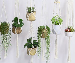 Cintre en macramé personnalisé pour la décoration murale et fenêtre - Product Image 1