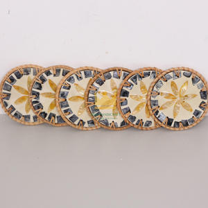 Posavasos de conchas marinas Fritillaria Natural hecho a mano, alfombrilla de aislamiento térmico de borde envuelto de ratán personalizable, alfombrillas y almohadillas ligeras de lujo - Product Image 3