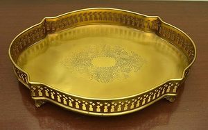 Plateau de service durable en métal d'acier inoxydable avec gravure artistique de plateau de service en métal de concepteur de conception moderne pour les maisons élégantes - Product Image 5