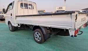 2024 hyunda-I สีขาวสะอาดรถ H-100ใช้กับเบาะหนังเกียร์ธรรมดาสภาพดีเยี่ยม - Product Image 2