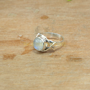 Bague en pierre de lune bleue de qualité supérieure, bague en argent sterling 925, bague statement, bague de conception artisanale, bague en pierres précieuses - Product Image 3