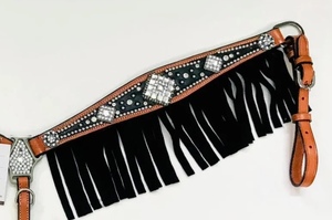 Vente en gros de collier de poitrine Western de cheval en cuir de qualité supérieure avec des produits de pointe de frange pour se débarrasser du cheval à un prix abordable - Product Image 3