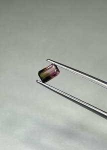 Tourmaline naturelle facettée de couleur bio, taille octogonale, 5,40 x 3,50 mm. - Product Image 5