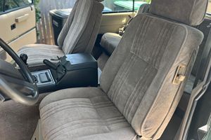 Range Rover Clásico de 1989, Importado de España, Usado en Buen Estado, Motor V8 de 3.5 Litros Reconstruido, Transmisión Manual de 5 Velocidades, Tracción en las Cuatro Ruedas, EE. UU. Título - Product Image 5