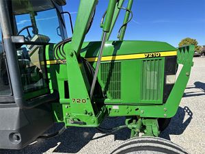 2001 Johnn De ere 7210 รถแทรกเตอร์การเกษตรที่มีจําหน่าย - Product Image 2